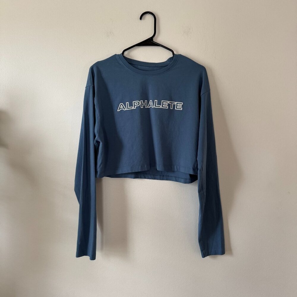 Alphalete Life Style Fit Cropped Long Sleeve Top Blue